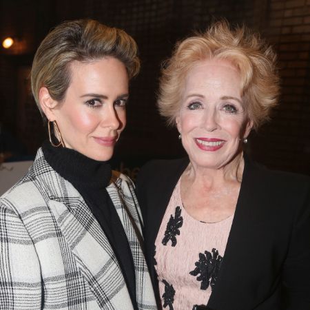 Holland Taylor wife