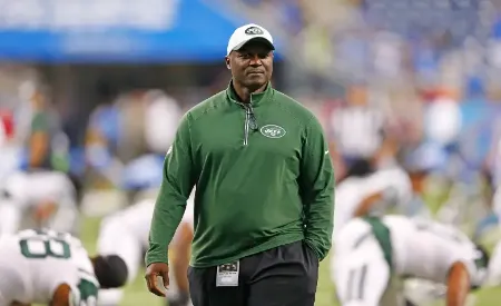 todd bowles in new york jets practice